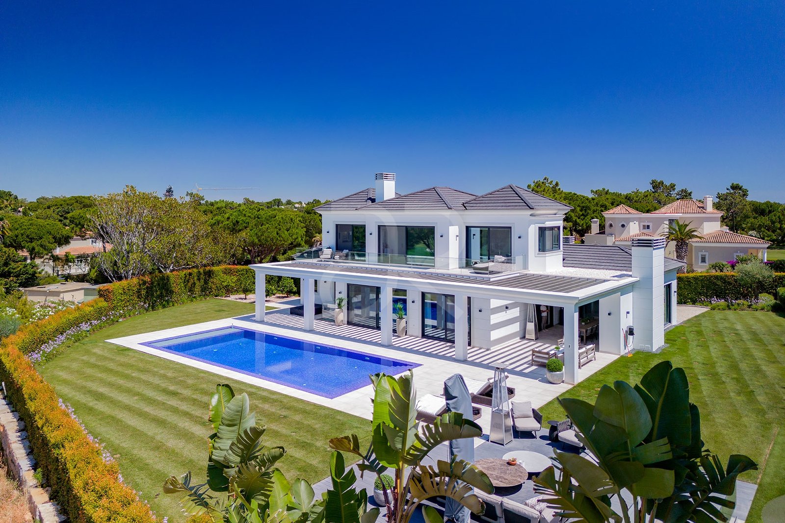 Frontline golf villa in Quinta do Lago